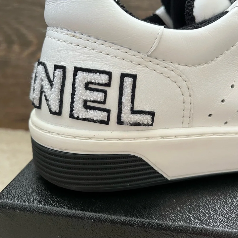 Chanel 20P Sneakers - White / Black - Size 38 (US 8) - Picture 13 of 16